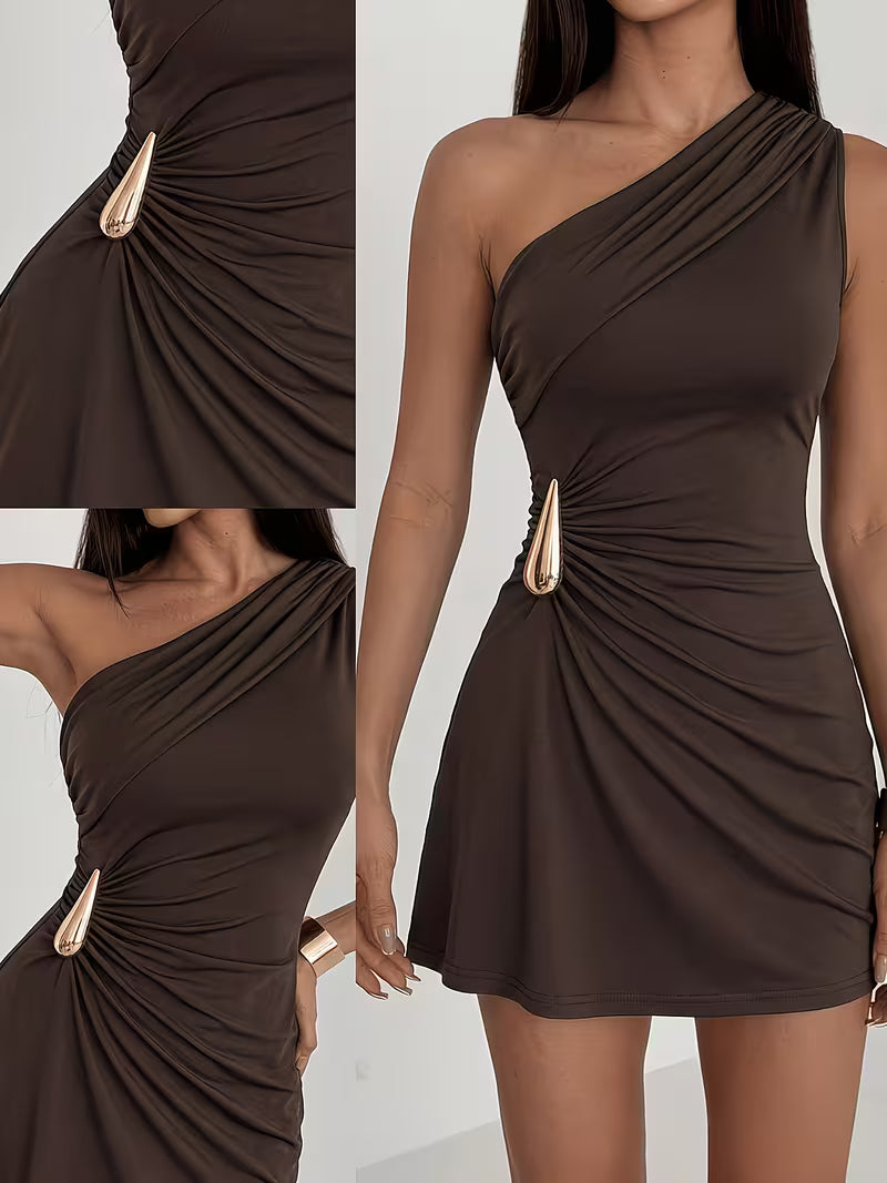 Asymmetric Off-the-Should Fitted Mini Dress