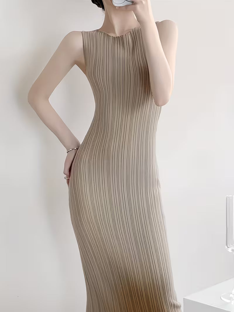 New Summer French-Style Pleated Ice Dress, a Sleeveless Long Gown for Women That Flatters The Figure